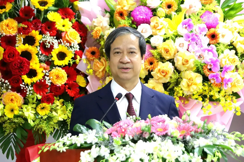 Bộ trưởng Bộ GD&ĐT Nguyễn Kim Sơn phát biểu tại buổi lễ trao quyết định công nhận hiệu trưởng Trường ĐH Cần Thơ