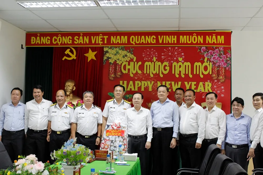 tan-cang-1.JPG