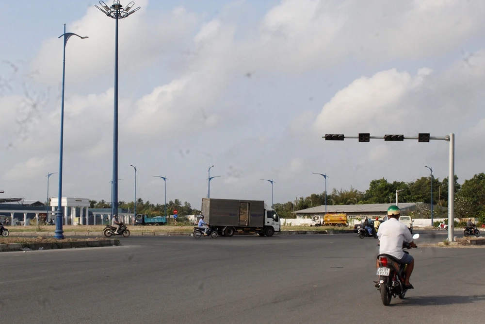 bat-cap-nut-giao-can-tho (10).JPG