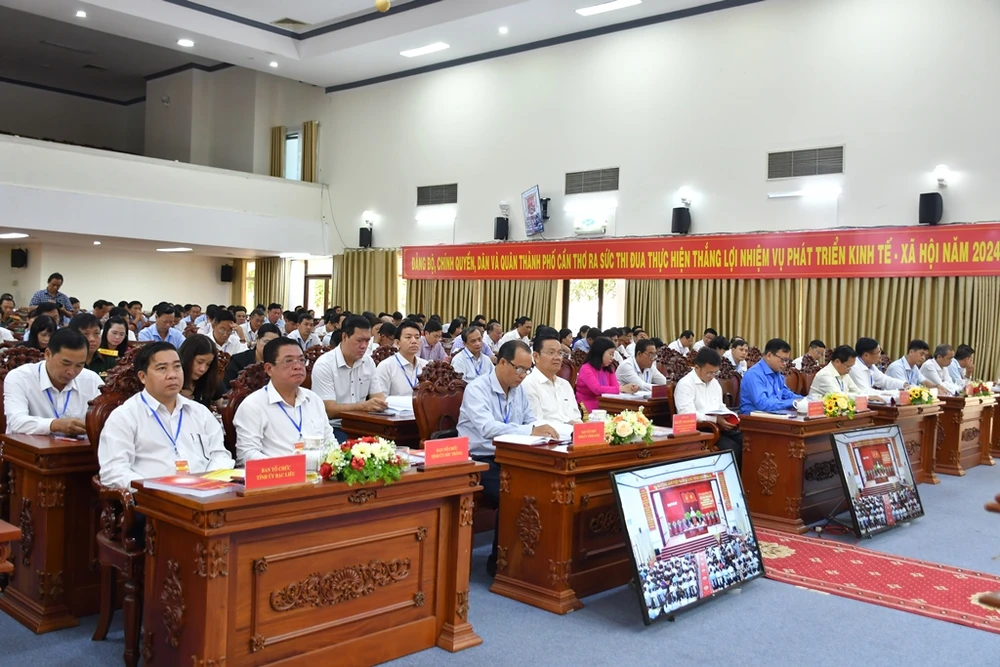 Các đại biểu tham dự Hội thảo khoa học công tác phát triển đảng viên do Thành ủy Cần Thơ tổ chức. Ảnh: CTV Thành ủy Cần Thơ tổ chức Hội thảo khoa học công tác phát triển đảng viên