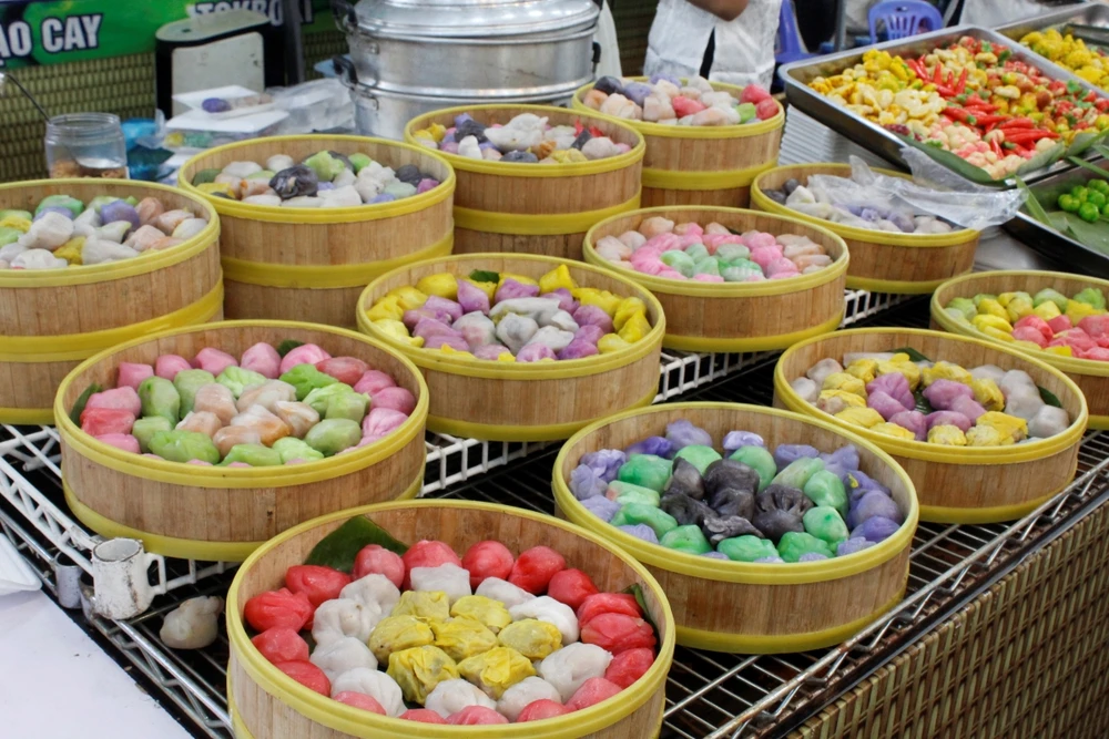 Lễ hội Bánh dân gian Nam bộ năm nay sẽ diễn ra từ ngày 17 đến 21-4-2024 (nhằm ngày mùng 9 đến 13-3 âm lịch) tại quảng trường quận Bình Thủy, TP Cần Thơ. le-hoi-banh-dan-gian-2.jpg