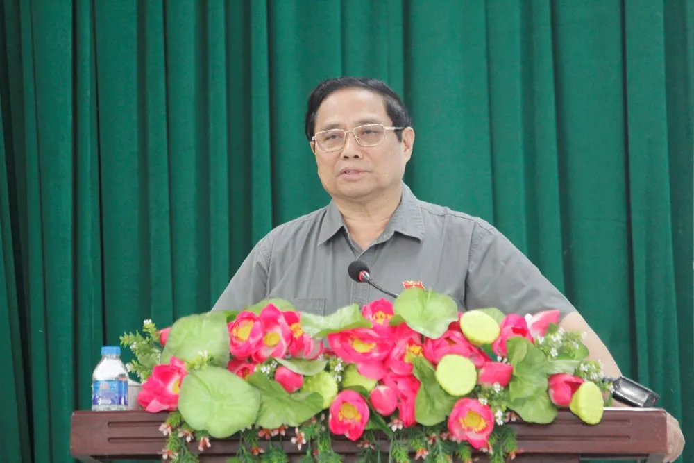 Thủ tướng Phạm Minh Chính tiếp xúc cử tri quận Ô Môn, TP Cần Thơ chiều 12-5. Ảnh: NHẪN NAM Thủ tướng Phạm Minh Chính tiếp xúc cử tri Cần Thơ chiều 12-5.