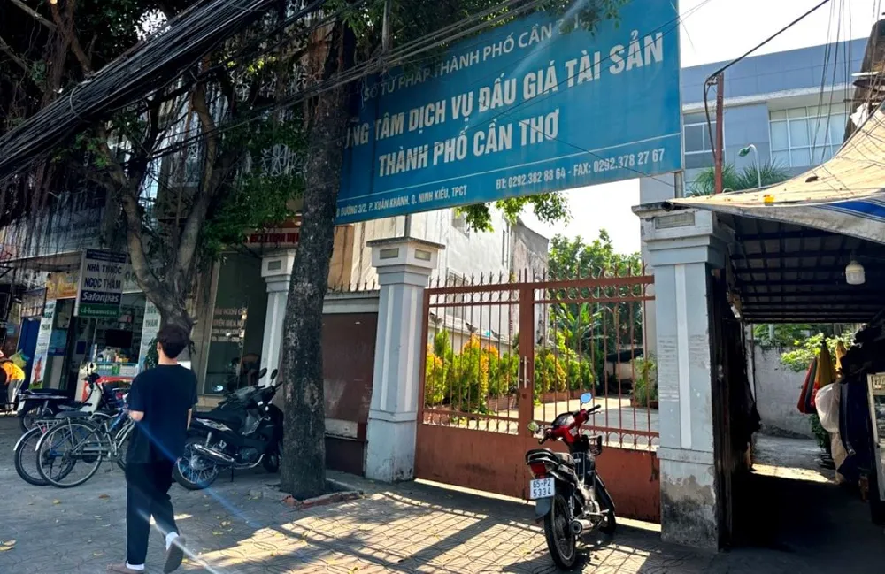 Đoàn thanh tra toàn diện tình hình thu, chi tài chính của Trung tâm Dịch vụ đấu giá tài sản TP Cần Thơ sau kết luận đã chuyển vụ việc cho cơ quan điều tra. Ảnh: CTV Trung tâm dịch vụ đấu giá tài sản TP Cần Thơ
