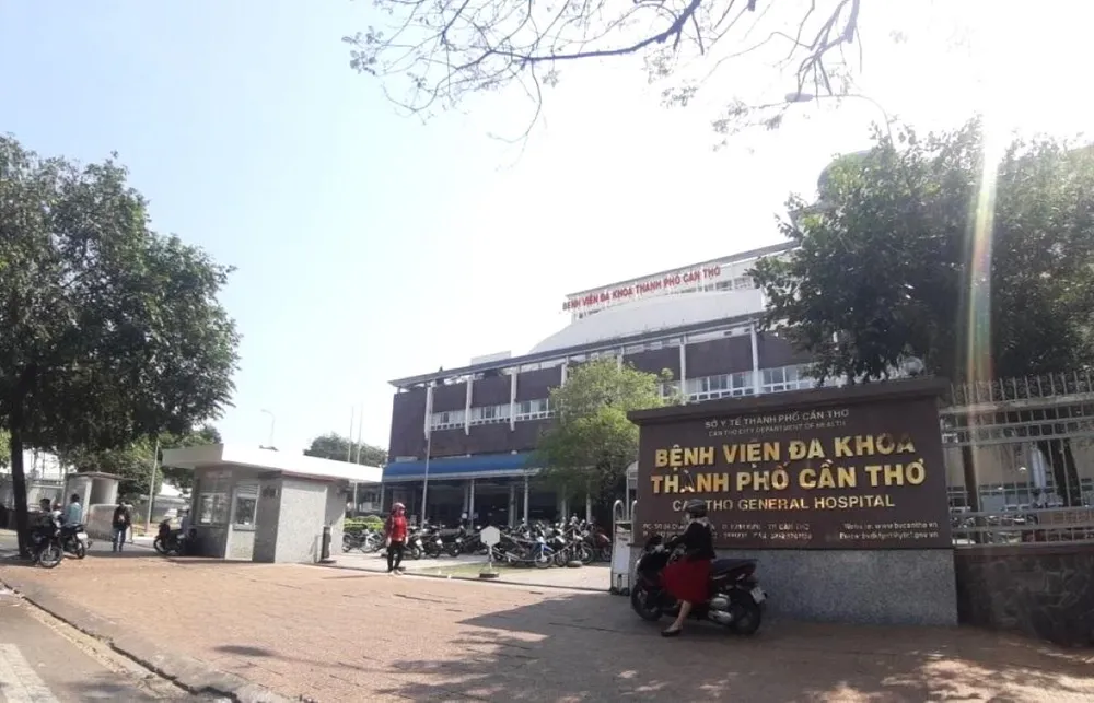 Truy tố 3 bị can tham ô tài sản tại BV Đa khoa TP Cần Thơ, liên quan công ty Việt Á. Ảnh: HẢI DƯƠNG Truy tố 3 bị can tham ô tài sản tại BV Đa khoa TP Cần Thơ liên quan công ty Việt Á