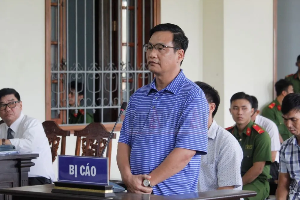 Bị cáo Trần Huy Liệu tại tòa. Ảnh: NHẪN NAM vi-pham-quy-dinh-cho-vay-6.jpg