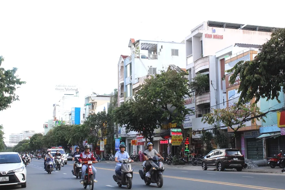 Khu vực đường Lý Tự Trọng hiện thuộc địa phận phường An Phú, sắp tới sẽ là phường Thới Bình. Ảnh: NHẪN NAM sáp nhập 4 phường ở TP Cần Thơ