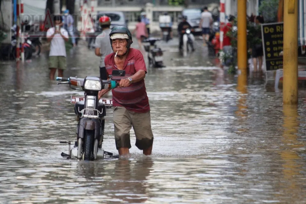 Triều cường TP Cần Thơ ngày 19-10-2024