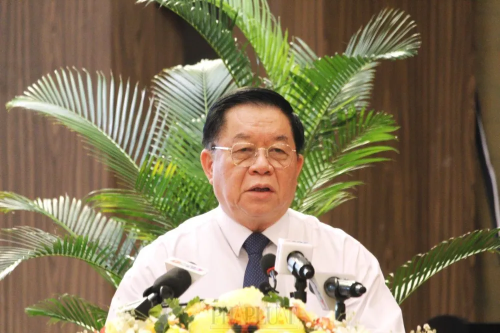 Trưởng ban Tuyên giáo Trung ương Nguyễn Trọng Nghĩa phát biểu tại hội nghị. Ảnh: NHẪN NAM