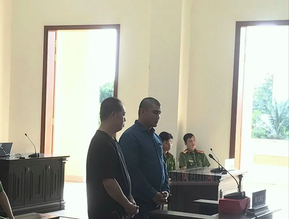 Tội bắt người trái pháp luật.