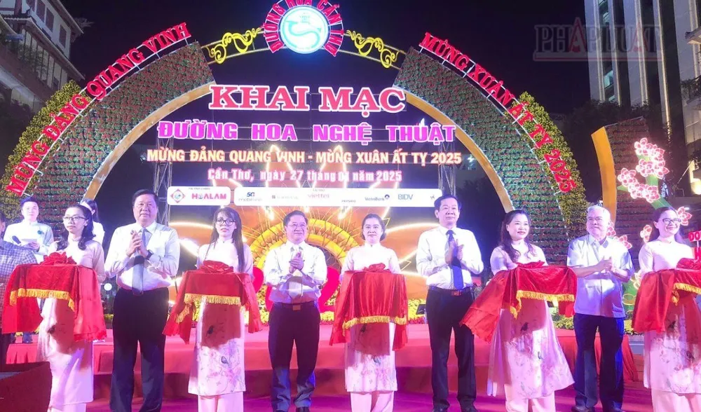 Khai mạc đường hoa nghệ thuật TP Cần Thơ