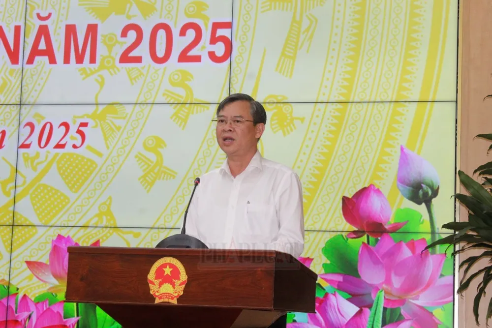 Chủ tịch UBND TP Cần Thơ Trương Cảnh Tuyên