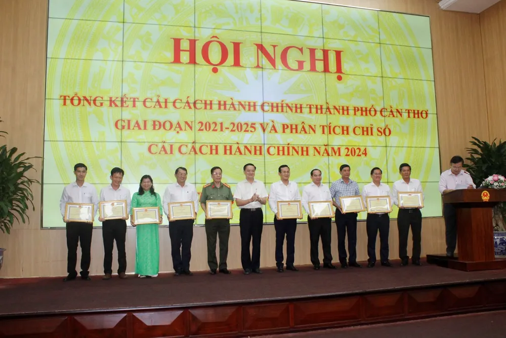 tp-can-tho-tong-ket-cai-cach-hanh-chinh-1.jpg