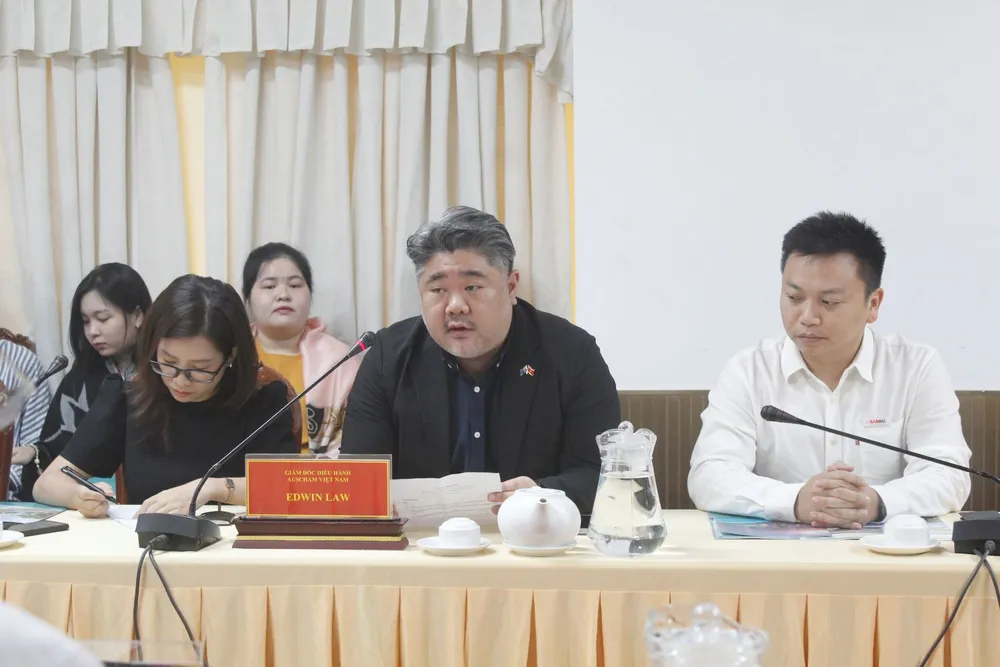 Ông Edwin Law, Giám đốc điều hành AusCham Việt Nam cùng đoàn doanh nghiệp Úc đến tìm hiểu đầu tư tại TP Cần Thơ ngày 24-6. Ảnh: NHẪN NAM giam-doc-auscham-viet-nam.jpg