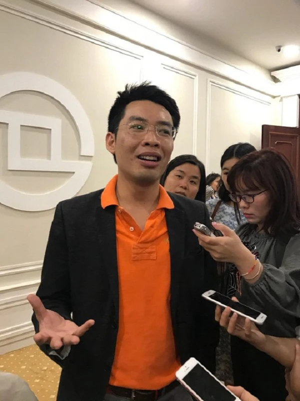 Tỷ phú Thái 'thủng túi' 11.000 tỉ vì bia Sài Gòn giảm ảnh 1