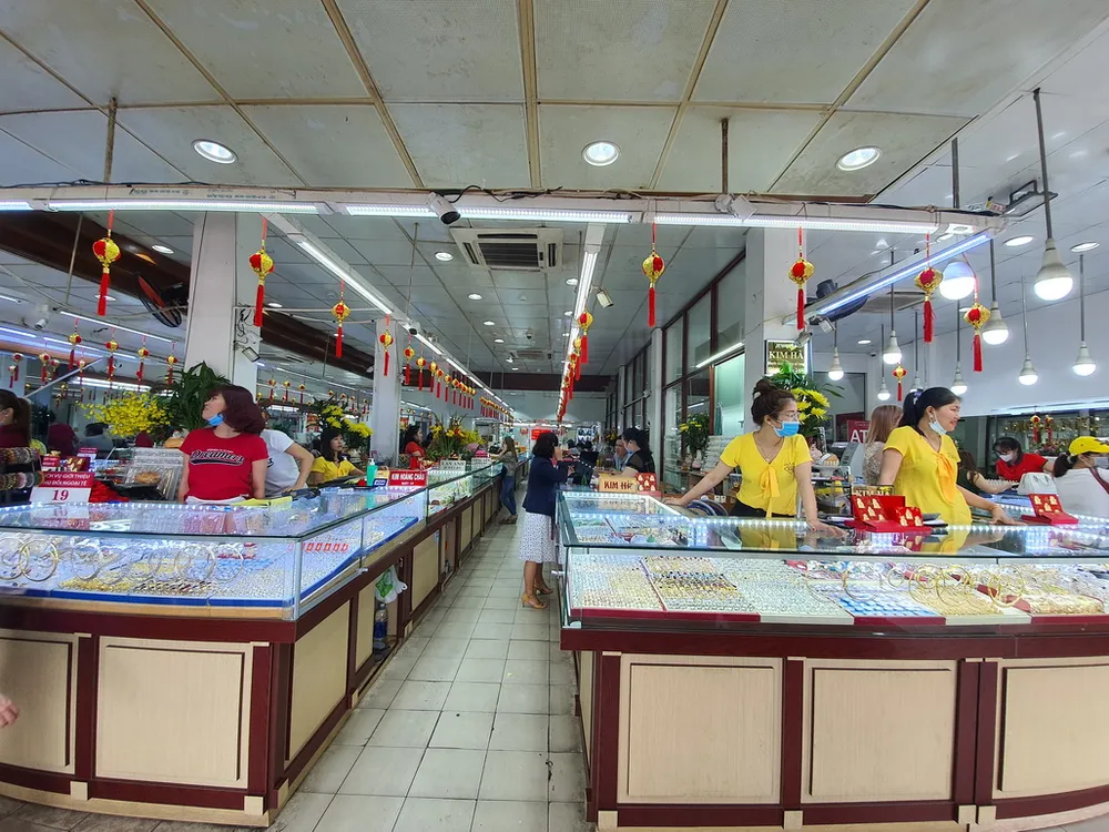 khu-cho-vang-Lê-Thanh-Ton_2