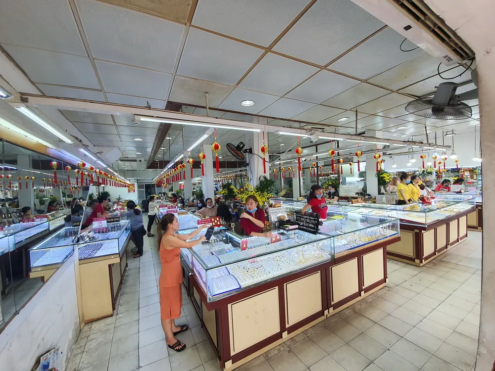 khu-cho-vang-Lê-Thanh-Ton