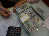 Giá USD chợ đen bất ngờ giảm mạnh