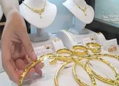 Giá vàng đột ngột 'bốc đầu' tăng mạnh trở lại