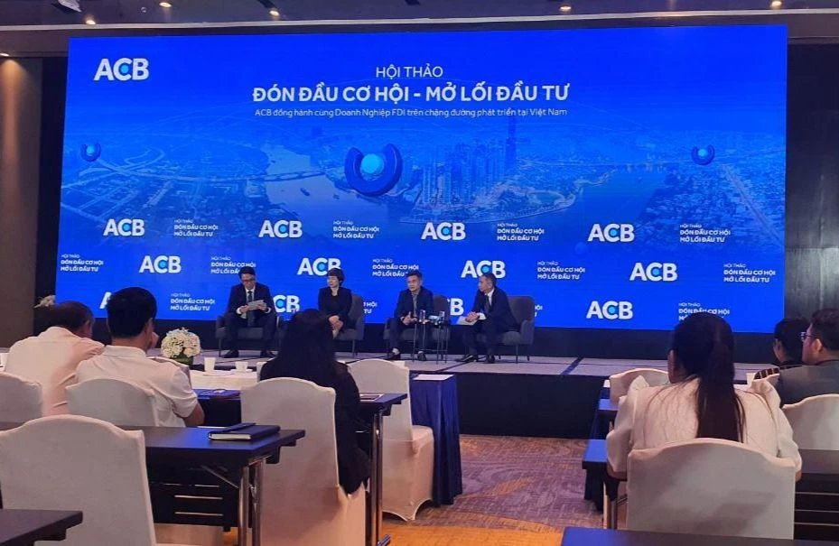 Lợi nhuận của doanh nghiệp có thể bị giảm mạnh do các khoản lỗ từ chênh lệch tỉ giá. Lợi nhuận của doanh nghiệp có thể bị giảm mạnh do các khoản lỗ từ chênh lệch tỉ giá.