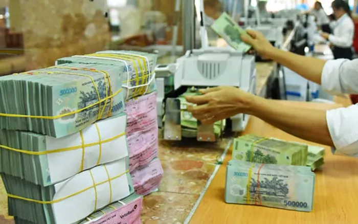 Tín dụng cho kinh doanh bất động sản vẫn tăng mạnh