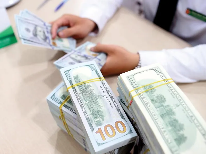 Chỉ số USD-Index đang tiệm cận mốc cao nhất từ đầu năm đến nay. mua-ban-usd_ATXE.jpg