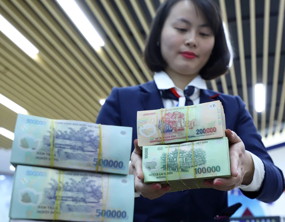 Ngân hàng tích cực giảm lãi suất cho vay Ngân hàng tích cực giảm lãi suất cho vay
