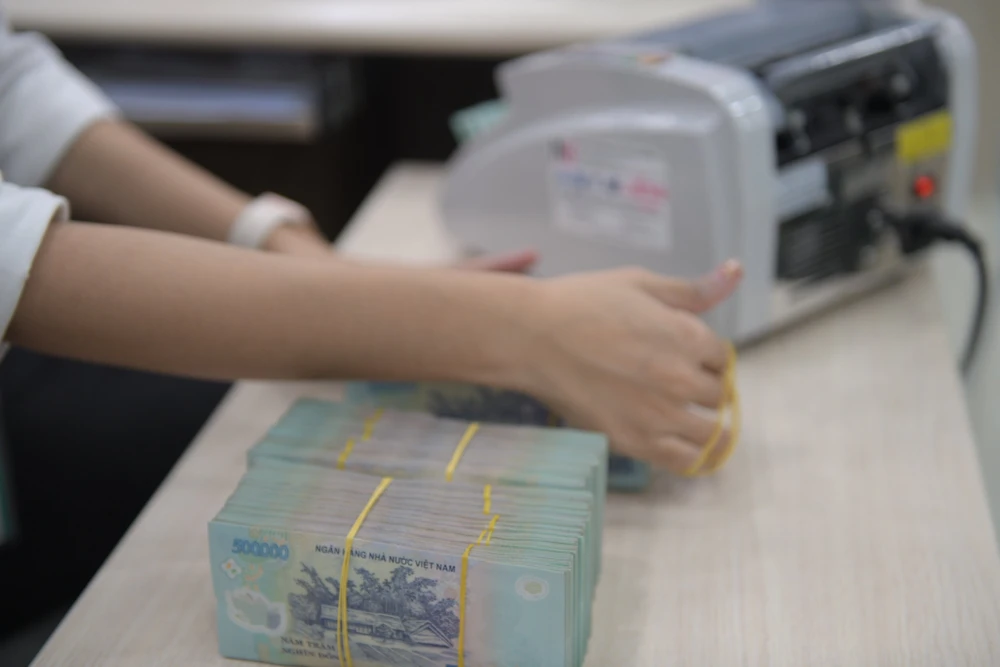 Nhiều nhà đầu tư căn hộ sống dở chết dở vì lãi vay ngân hàng. Ảnh minh họa: T.L Nhiều nhà đầu tư căn hộ sống dở chết dở vì lãi vay ngân hàng