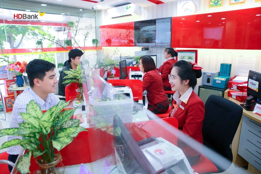 Ngân hàng vừa phát hành thành công lô trái phiếu xanh trị giá 3.000 tỉ đồng. Ảnh: T.L Ngân hàng vừa phát hành thành công lô trái phiếu xanh trị giá 3.000 tỉ đồng