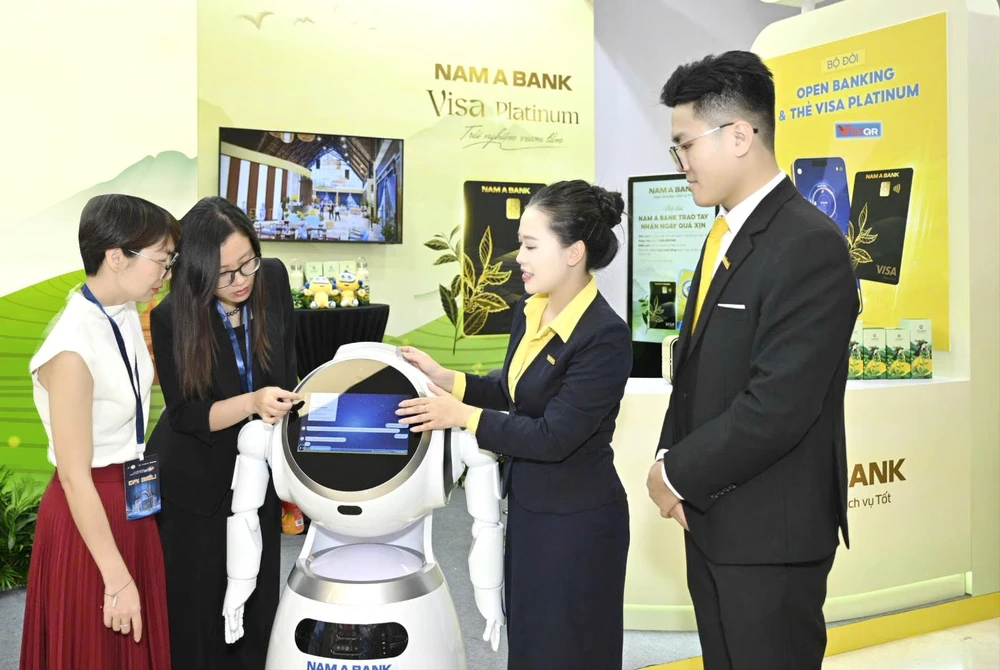 Tỉ lệ giao dịch online của Nam A Bank đạt trên 97%