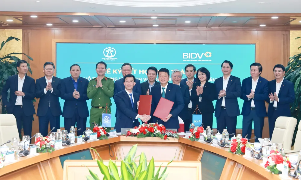 Chung tay đưa dịch vụ công trực tuyến đến gần hơn với người dân, doanh nghiệp