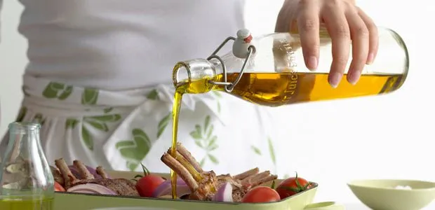 6 sai lầm trong sử dụng dầu ô liu ảnh 1