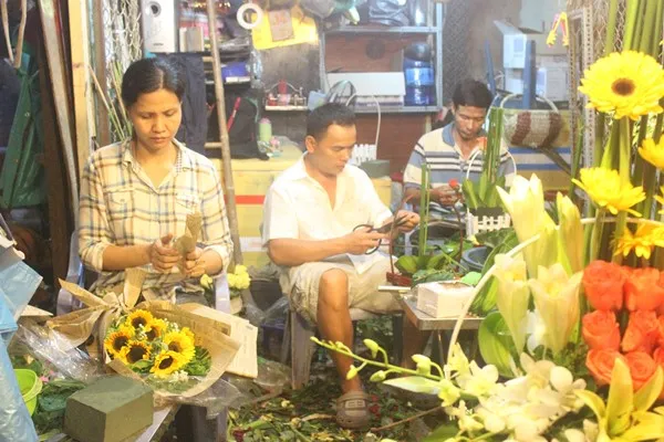 Thị trường quà Valentine 2015 sôi động cùng Tết ảnh 1