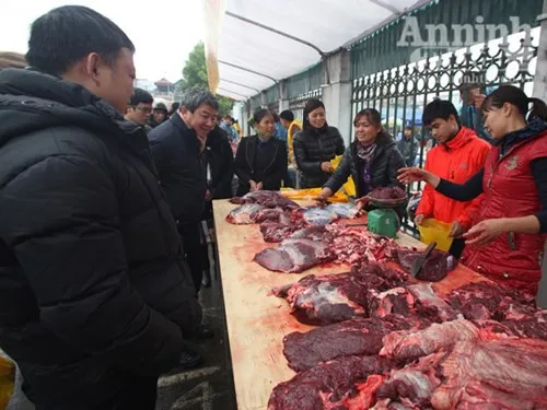 Mẹo phân biệt thịt lợn sề, trâu nái biến thành thịt bò ảnh 1