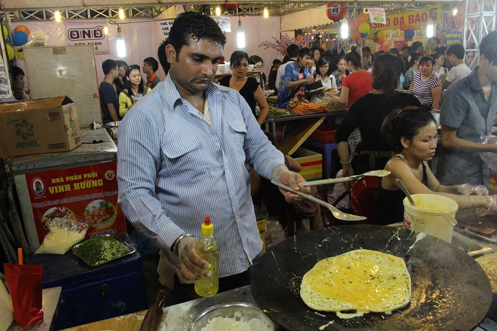 Dân sành ăn Sài Gòn thích thú với Liên hoan Ẩm thực 2015 ảnh 2