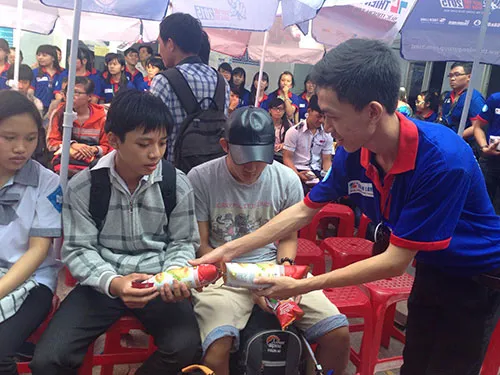 Thí sinh hối hả về Thủ đô, TP.HCM, Gia Lai, Huế dự thi ảnh 13 Thí sinh hối hả về Thủ đô, TP.HCM, Gia Lai, Huế dự thi ảnh 13