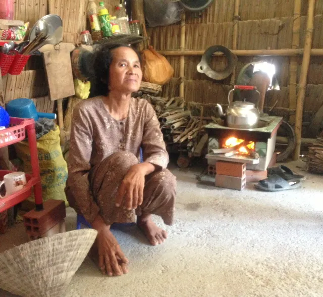 Những hình ảnh đầu tiên của bé sơ sinh bị đâm vào đầu khi về tới nhà ảnh 1