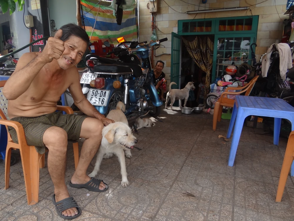 Vợ chồng câm kể khổ chuyện nâng đường chống ngập ảnh 4