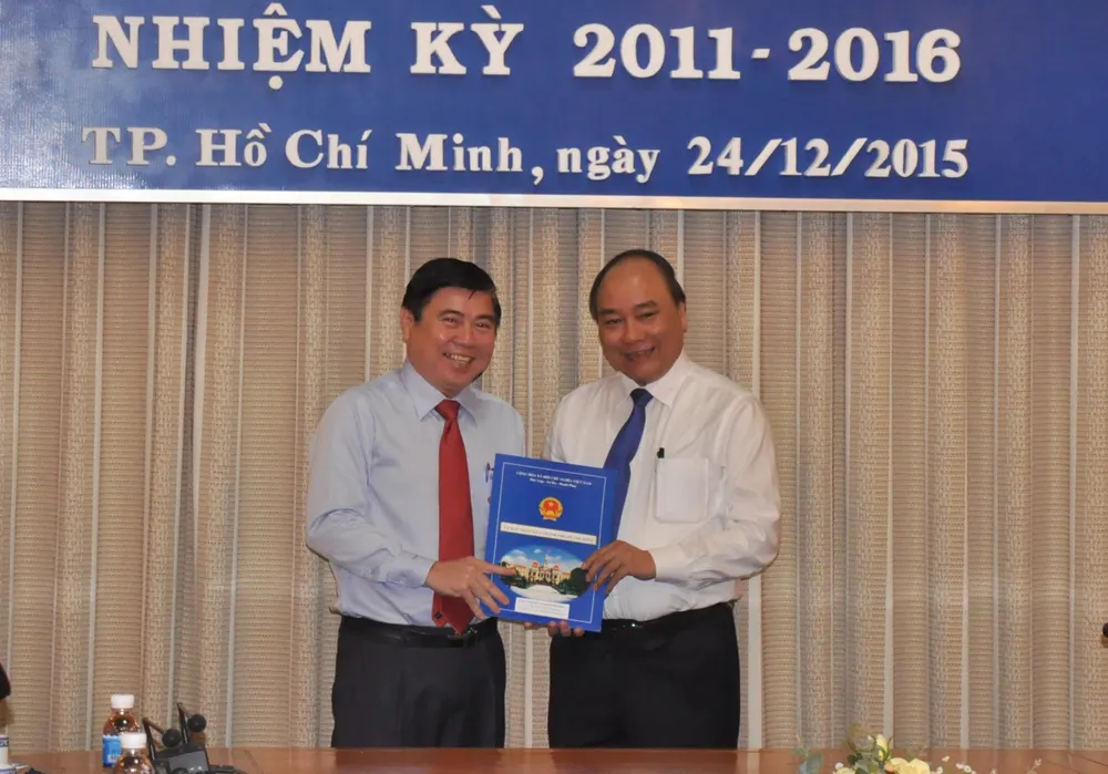 Phó Thủ tướng trao quyết định phê chuẩn nhân sự mới tại TP.HCM ảnh 3