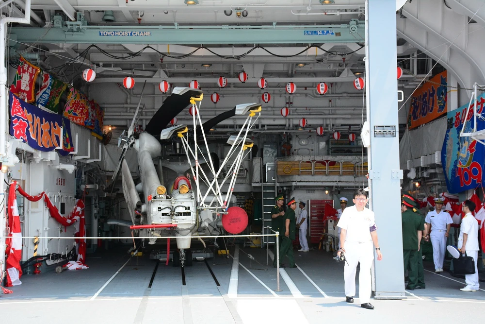 Đón 2 tàu hộ vệ của Nhật Bản thăm cảng Cam Ranh ảnh 5