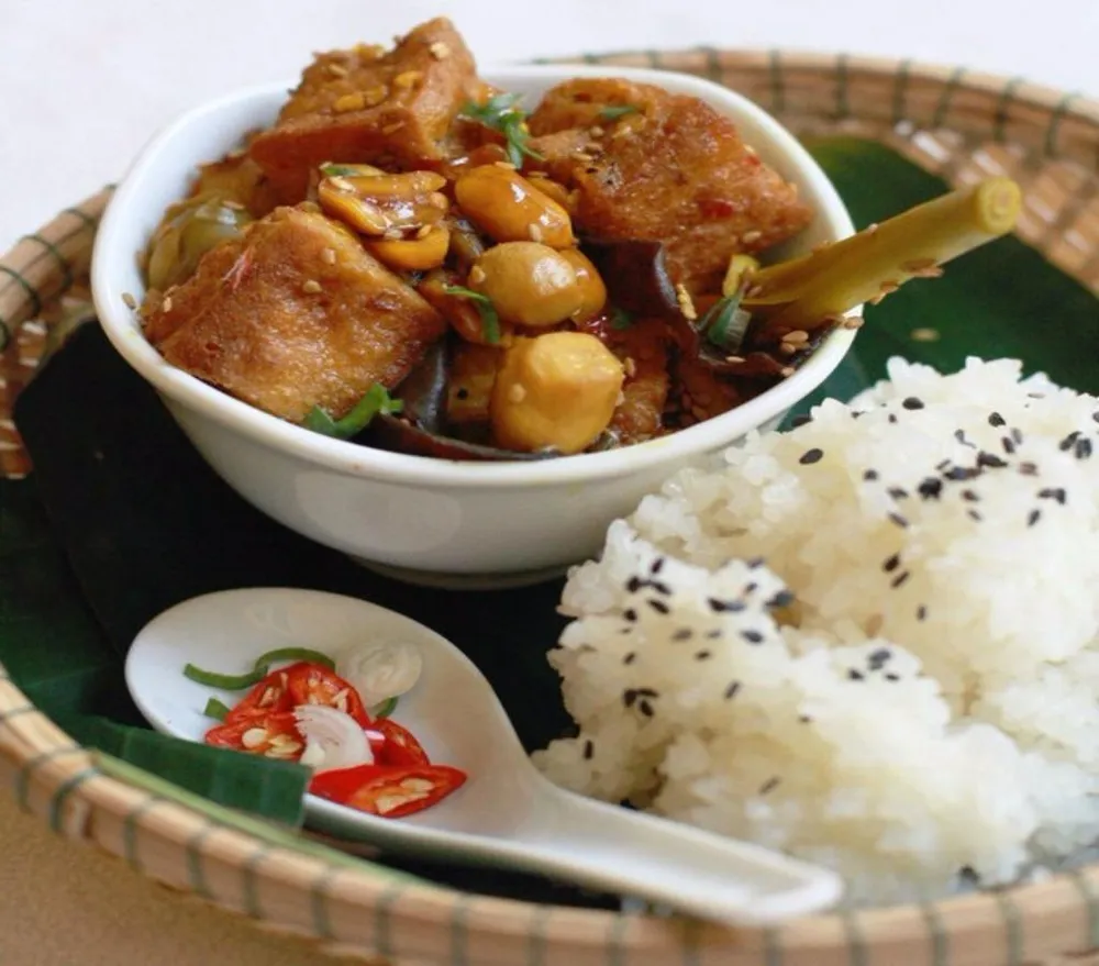 Không nên ăn chay tuyệt đối sẽ làm cơ thể thiếu vi chất