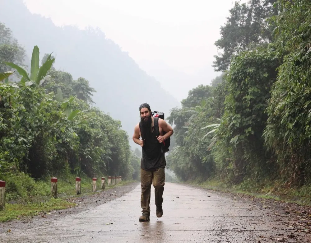 Jordan Vogt-Roberts đến Quảng Bình và thốt lên: “Như là mơ vậy”.