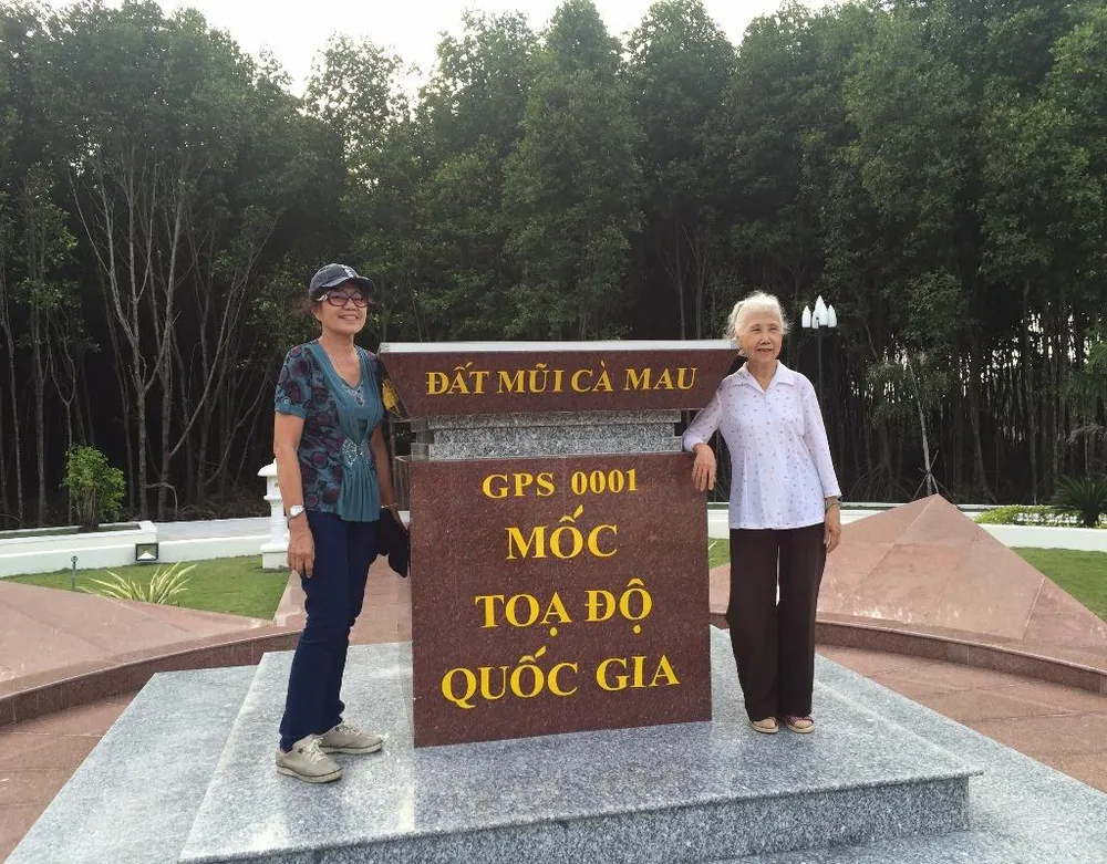 cột mốc tọa độ ở cà mau