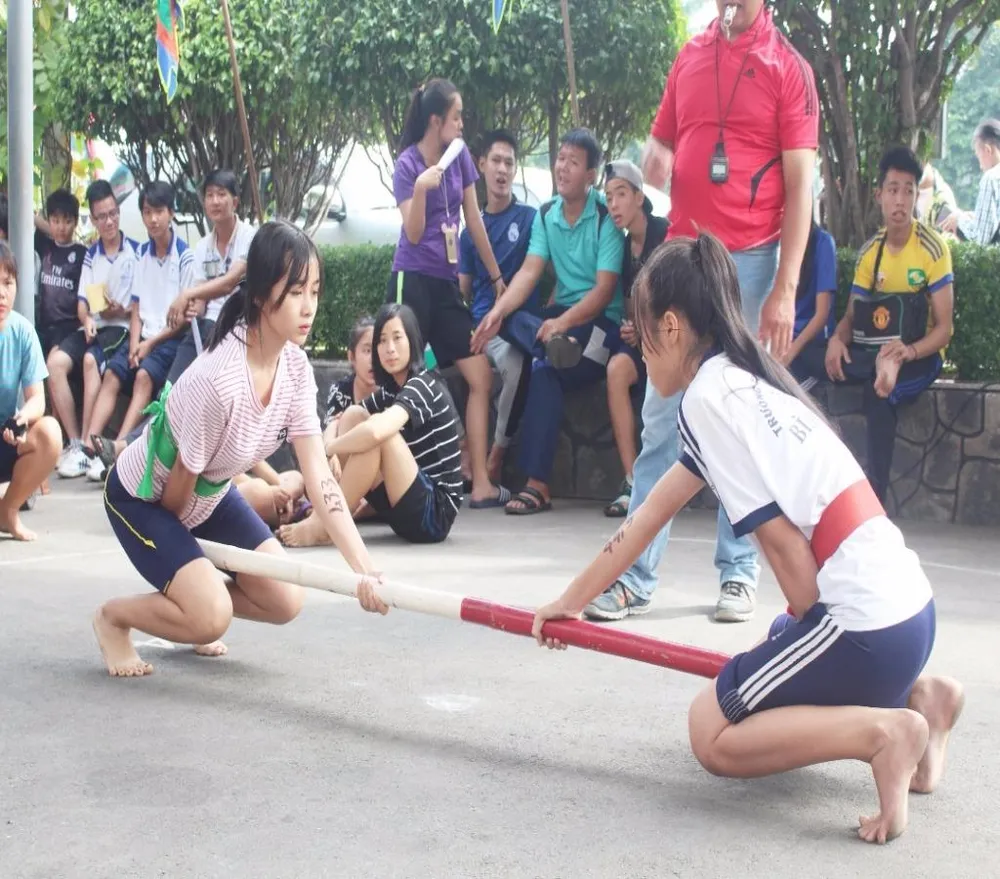 thi đẩy gậy