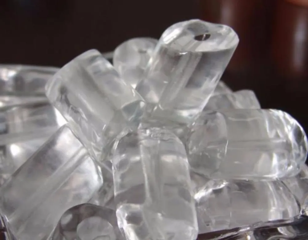 chườm đá viên giảm đau