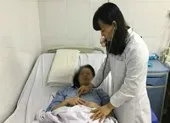 Nhờ cảnh sát lấy pháo hoa trong đùi bệnh nhân ảnh 2 Lần đầu tiên ở Việt Nam, thai nhi 'mọc' từ lá lách