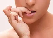 Những hậu quả kinh khủng từ thói quen cắn móng tay