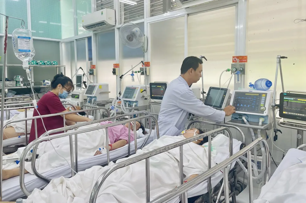 Gần đây, lượng bệnh nhân cấp cứu tại Bệnh viện Chợ Rẫy, TP.HCM tăng đột biến. Ảnh: THẢO PHƯƠNG bệnh nhân cấp cứu tăng tại bệnh viện chợ rẫy