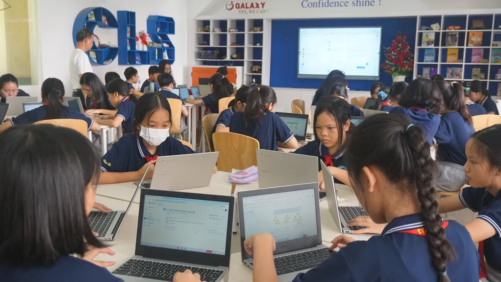 lop-hoc-google- truong thcs cat lai.JPG