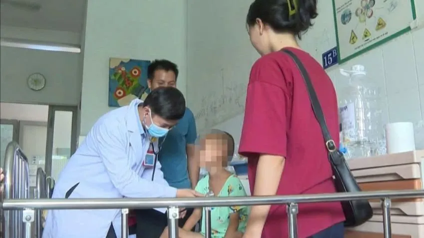 cháu bé ở lâm đồng bị rắn cạp nia cắn