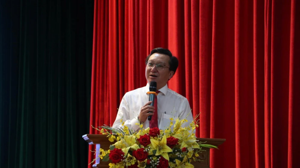 Ong Nguyen bao quoc phat bieu tai le ra quan doi tuyen hoc sinh gioi quoc gia tphcm.jpg